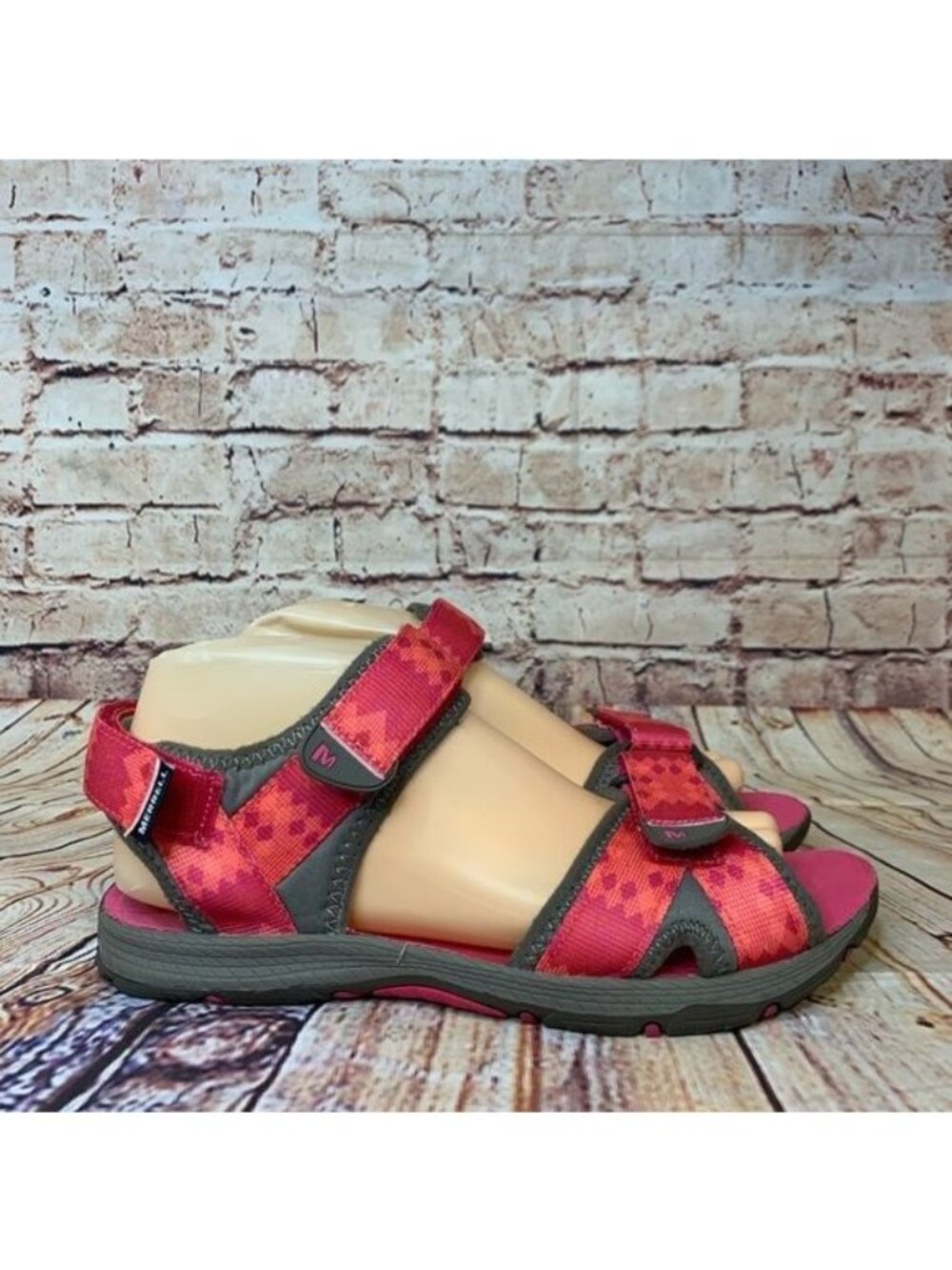 MERREL Surf Strap Pink & Orange Strappy Sandals Sz 7